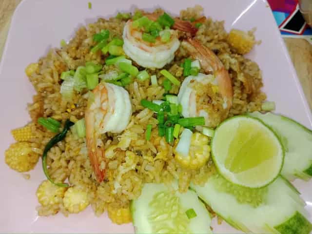 สิบแสนส้มตำแจ่วฮ้อนจิ้มจุ่ม
