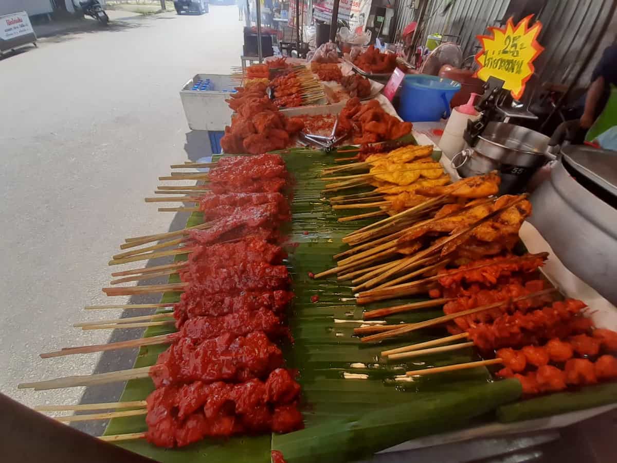 ไก่ทอด ไก่ย่างบังหยาสะพานหิน