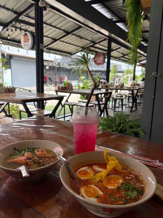 ต้มยำลวกลวก ติ่มซำลวกลวก เกาะแก้ว ฮาลาล