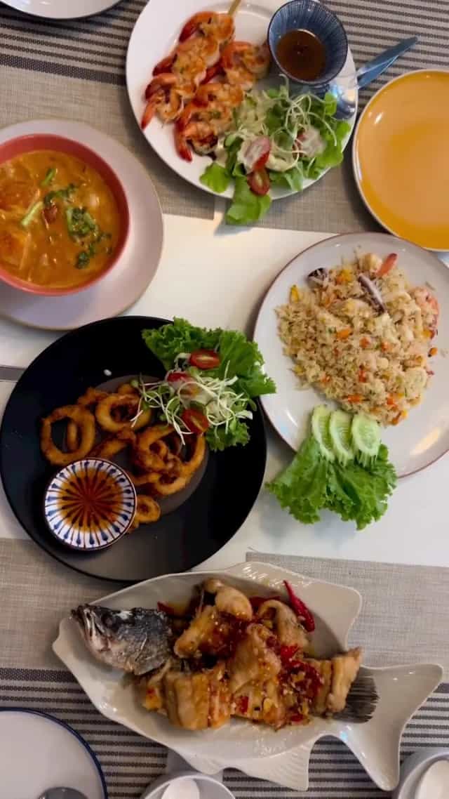 De'Cafe Halal food