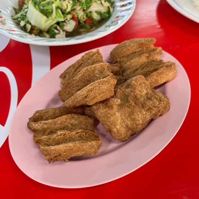 Vegetarian restaurant : Nong J (ร้านน้องเจ)