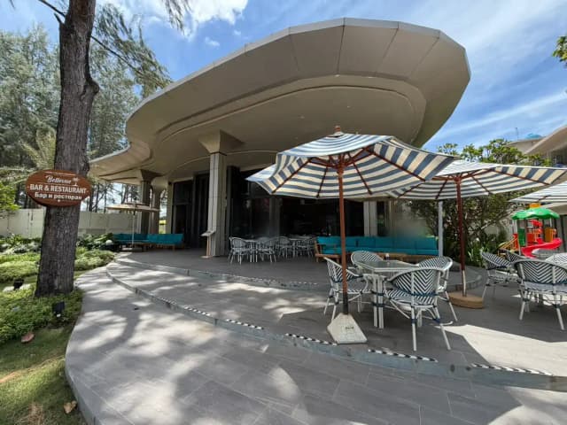 Bellevue bar and restaurant