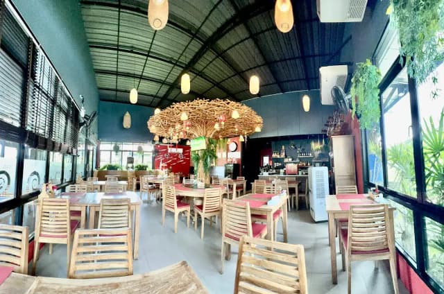 Pan Bistro Live Seafood