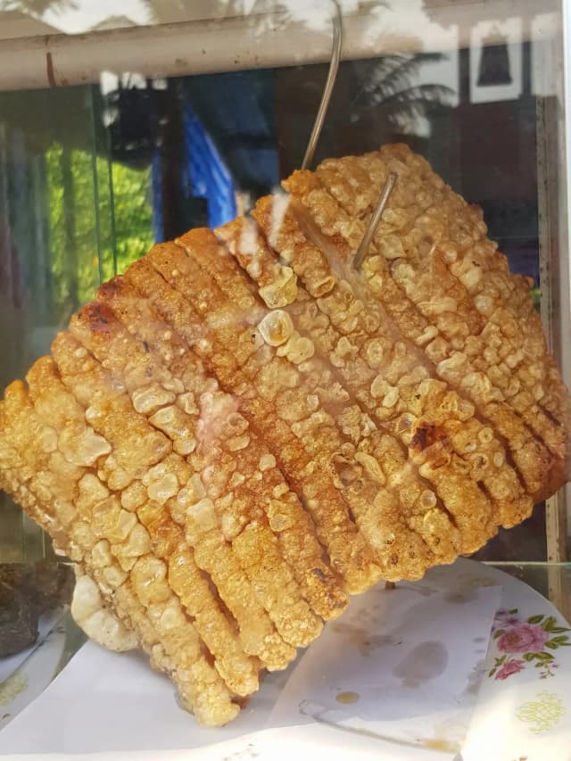 ร้านอาหารตามสั่งไก่โต้ง