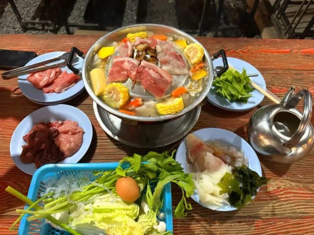 เขาล้าน กระทะร้อน Khao Lan Hot Pan Grill 🔥 ( Thai BBQ Buffet)