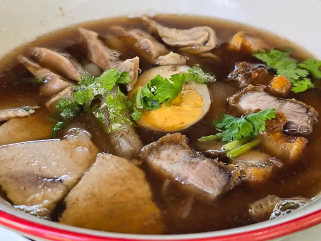 ร้านก๋วยจั๊บโรงหินภูเก็ต Rolled Noodles Soup Phuket