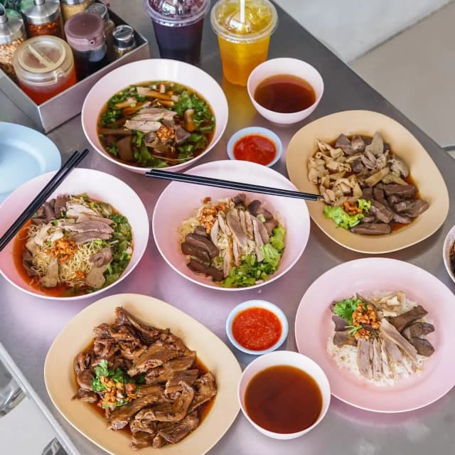 กิตติก๋วยเตี๋ยวเป็ด ม่าหนิก Kitti Duck Noodle Manik