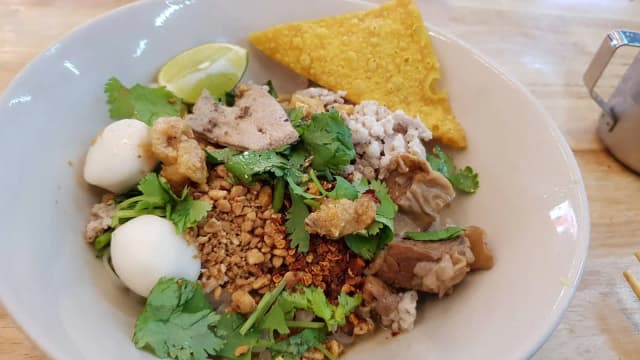 ก๋วยเตี๋ยวนิวเบรคแตก บขส.เก่า ภูเก็ต