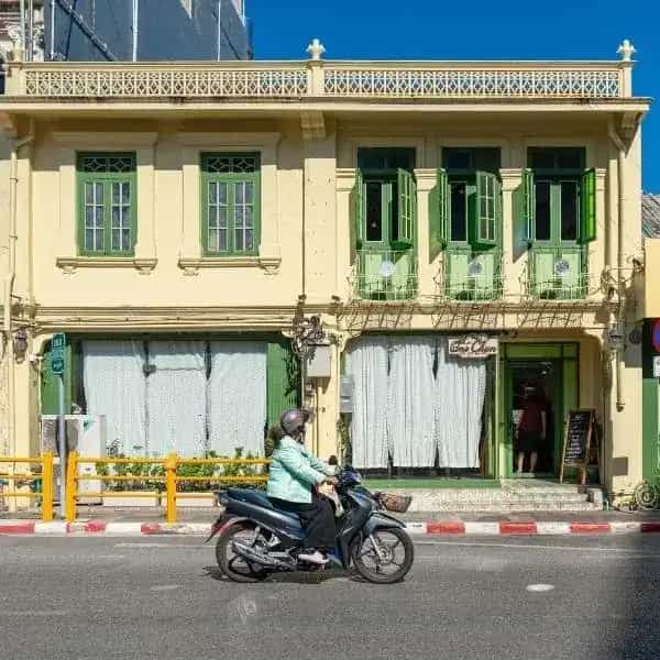 วันจันทร์ บ้านอาหารไทย