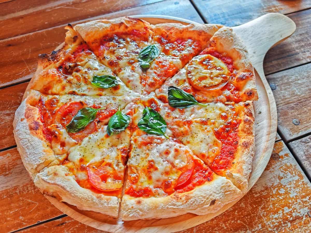 LITTLE OVEN PIZZERIA banner