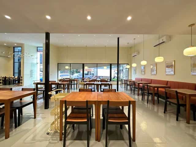 ร้านอาหารจีนจิงหัว 京华中餐厅 (JingHua Chinese Restaurant)