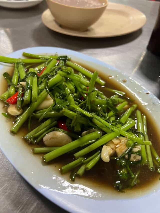 ฮ้อง ข้าวต้มปลา