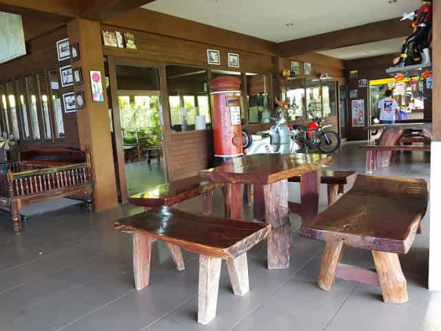 ร้านอาหารผาชมตะวัน